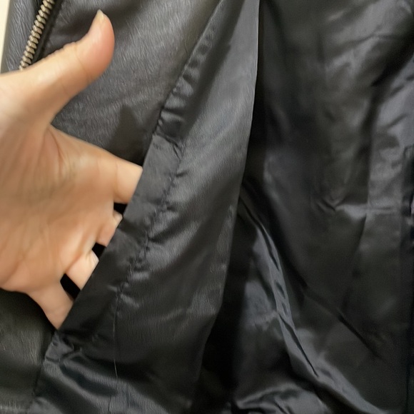 Danier black leather jacket (sz s) - Picture 7 of 8
